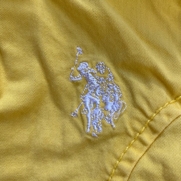US Polo Assn Yellow Jacket with Hood Polka Dots Inside Children’s Size 5 - Picture 9 of 12